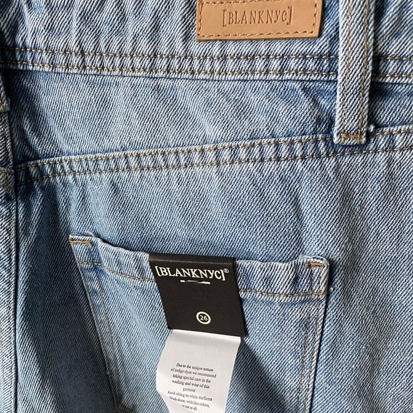 BLANKNYC Women’s Size 26 Light Blue Shorttall Cuffed Hem Cotton Denim Overalls - Picture 7 of 9